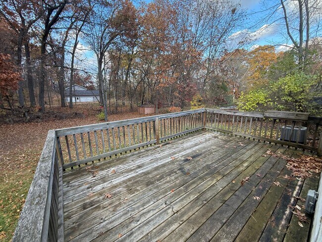 Building Photo - 3-Bedroom, 1-Bath Home for Rent – Lowell