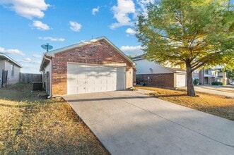 Building Photo - 9952 Sparrow Hawk Ln