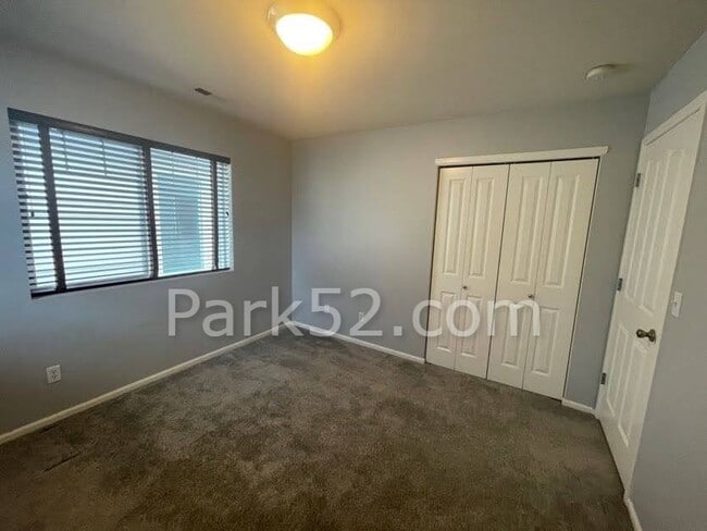 Building Photo - Beautiful 4 Bedroom 3 Bath In The Saddle Creek Community In Fife!