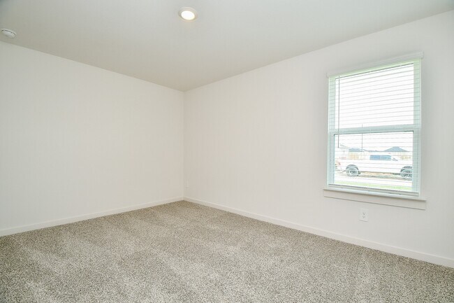 Building Photo - 30406 Canterbury Flds Dr