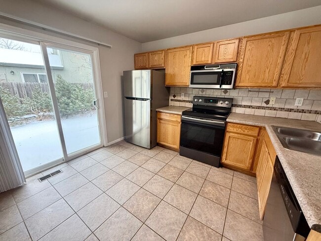 Building Photo - 3-Bedroom Home Near Horsetooth Reservoir with 2-Car Garage