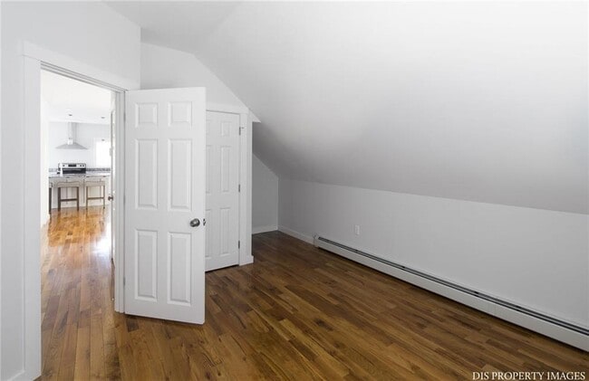 Building Photo - 30 Preston St