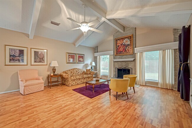 Building Photo - 3631 Glenpine Dr