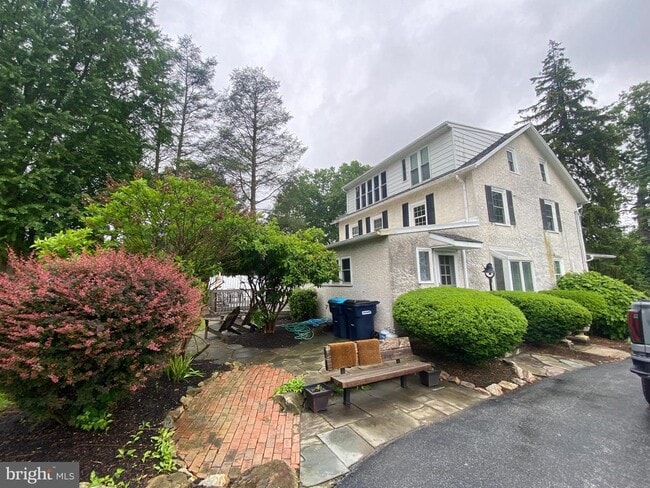 Building Photo - 426 Dowlin Forge Rd