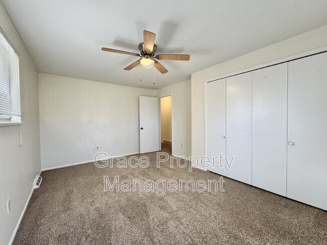 Building Photo - 5728 S Kenton St