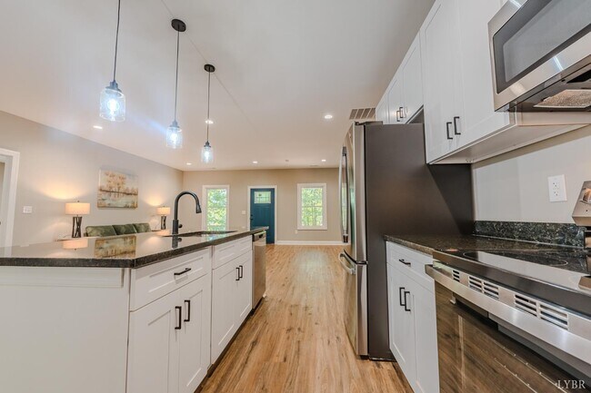 Building Photo - 109 Tosh Ln
