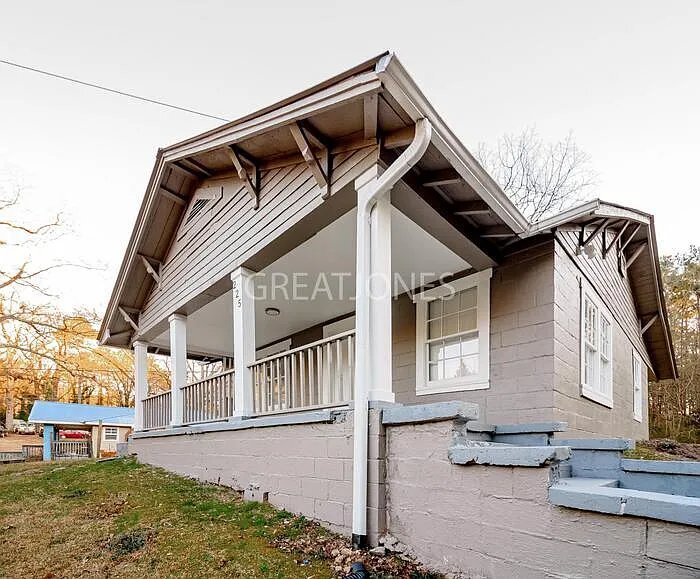 Building Photo - 225 Virginia Dr