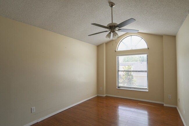 Building Photo - 1040 Covington St