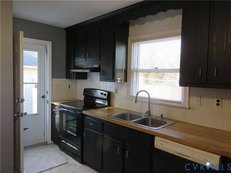 Building Photo - 7 S Daisy Ave