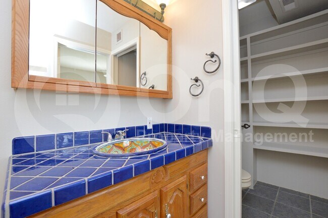 Building Photo - 1623 E Palmcroft Dr