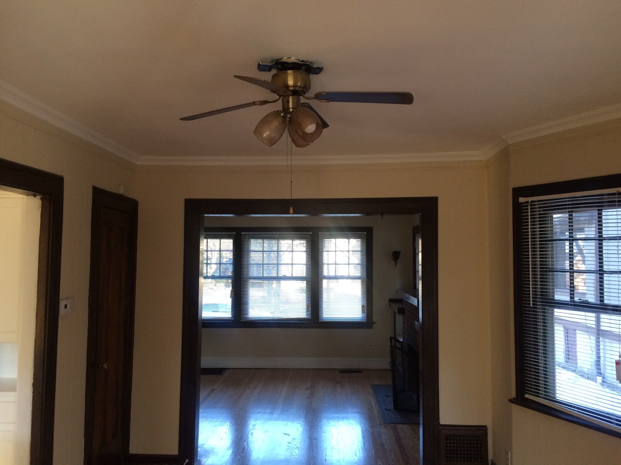 Building Photo - 44 N Spring Ave