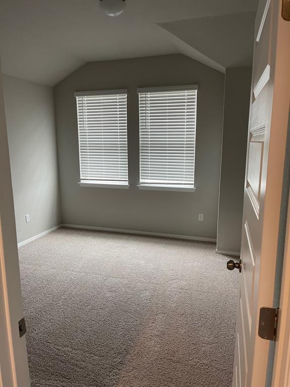 Building Photo - 100 Crescent St