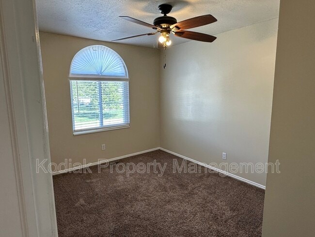 Building Photo - 1941 Jenny Ln.