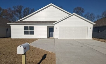 Building Photo - Qualified Applicants Will Receive $1,000 OFF Move In Costs! 4 Bedroom Home With An Open Floor Pla...