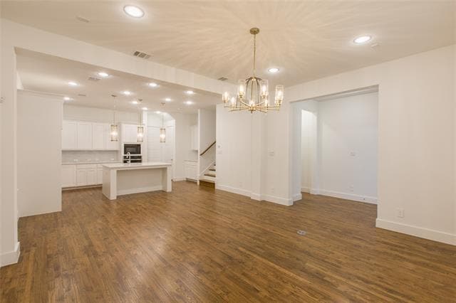 Building Photo - 6105 Echelon Way