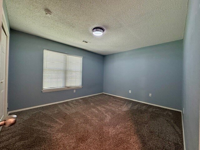 Building Photo - 13135 Pleasant Hill Rd