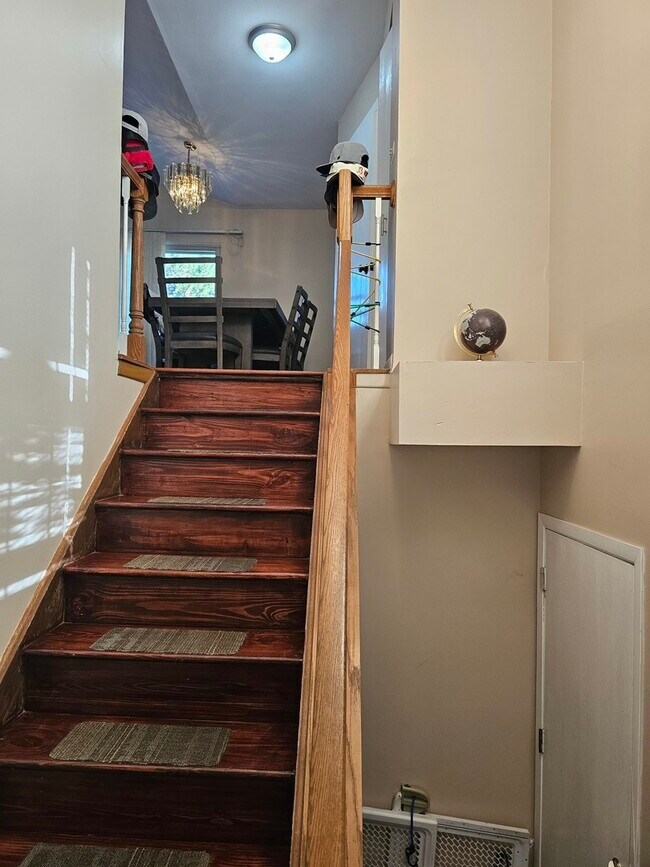 Building Photo - 1053 Rockport Dr