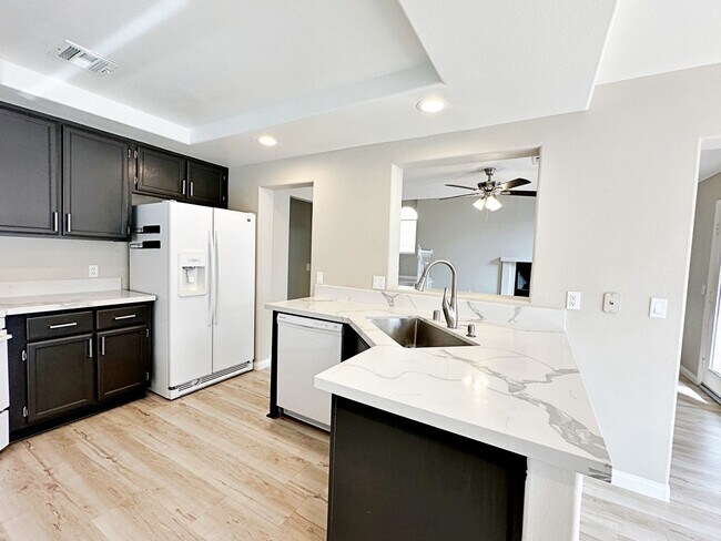 Building Photo - REMODELED 3 BEDROOM HOME IN SOUTH SHORES