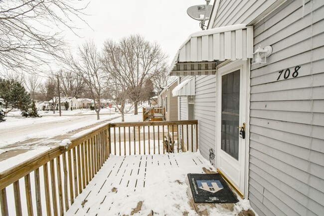 Building Photo - Charming Home in Central Sioux Falls with ...