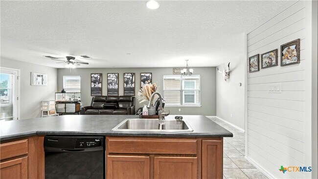 Building Photo - 208 Gatewood Clf