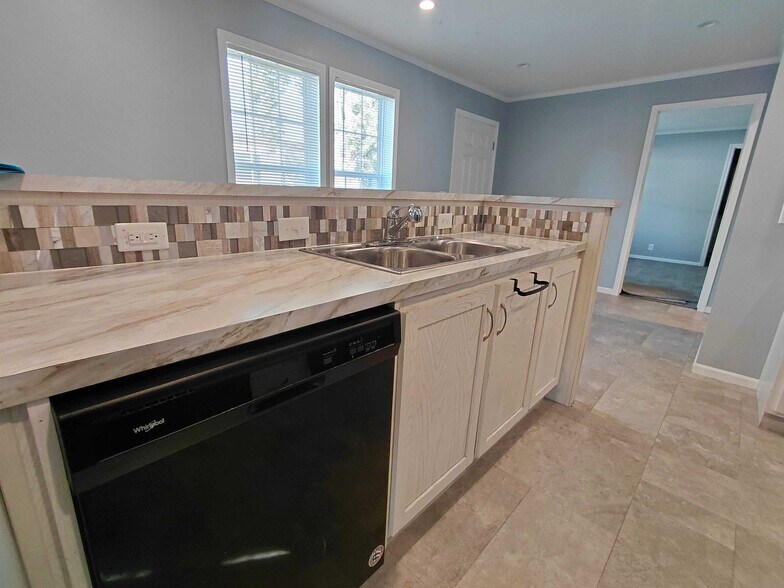 Building Photo - 2112 Bluebird Terrace NW