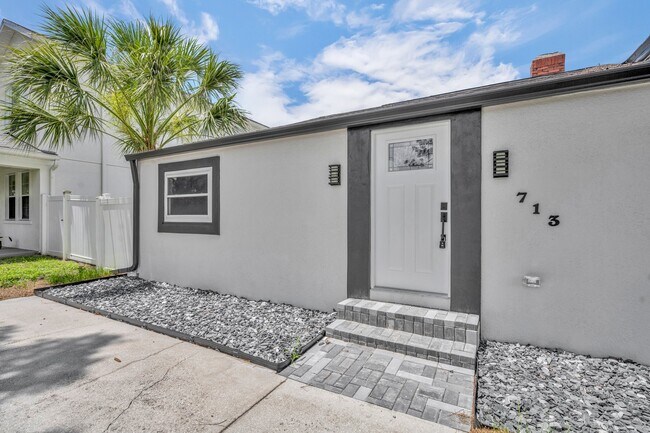 Building Photo - 713 Langston Ct