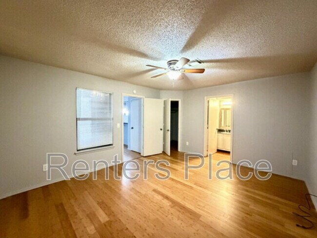 Building Photo - 1207 S Quaker Ave