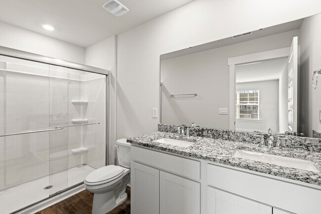 Building Photo - MOVE IN SPECIAL- ONE FREE MONTH RENT WITH A LEASE SIGNED BY FEB. 1!!