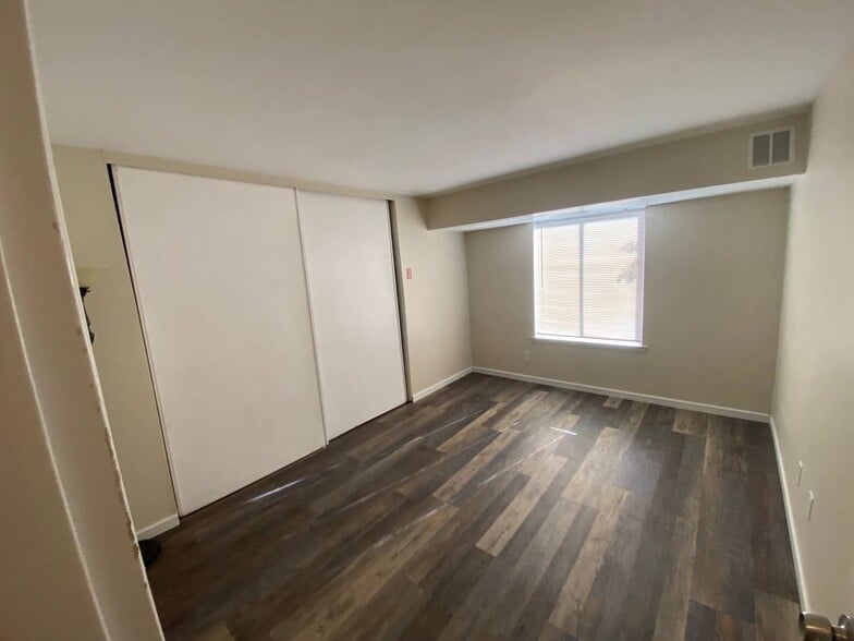 Building Photo - 50 Gibbs Rd