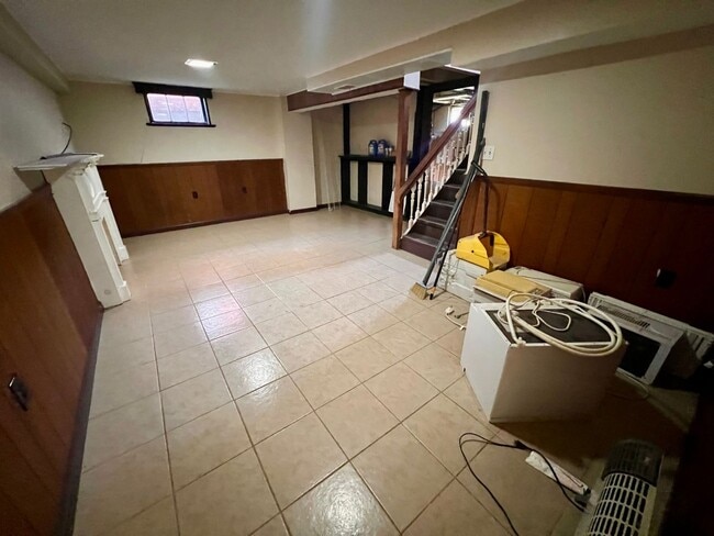 Building Photo - Coraopolis - 2 Bed 2 Bath - Home for Rent!