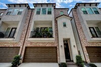 Building Photo - 2231 Chenevert St