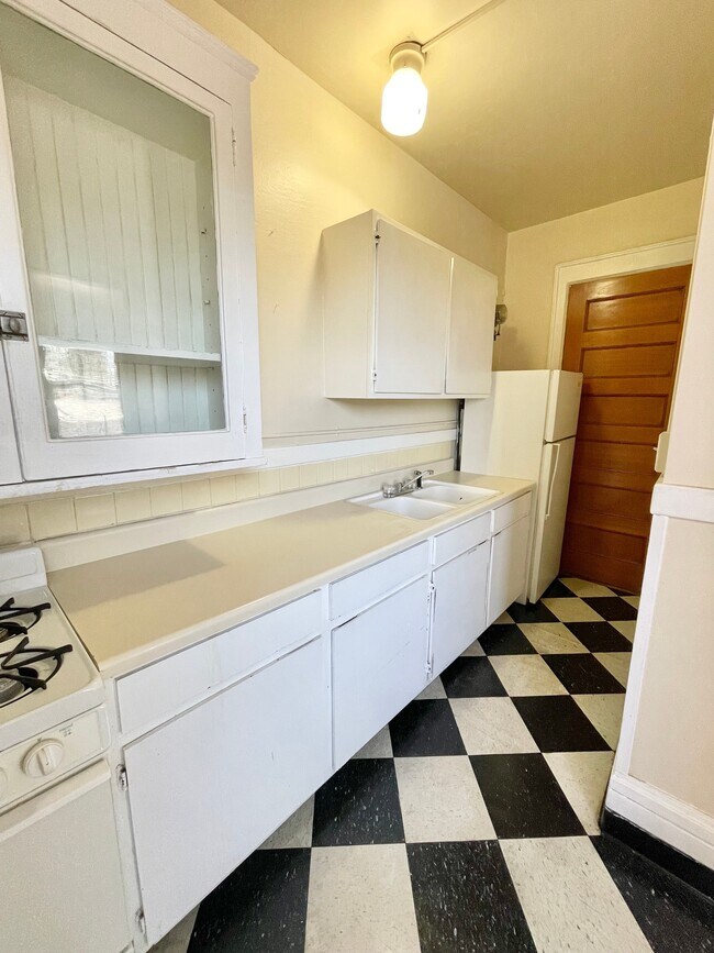 photo jul 15 2023, 11 53 50 am - Cross Apartments