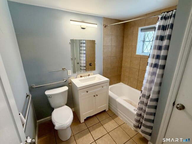 Building Photo - 25 Plymouth Rd