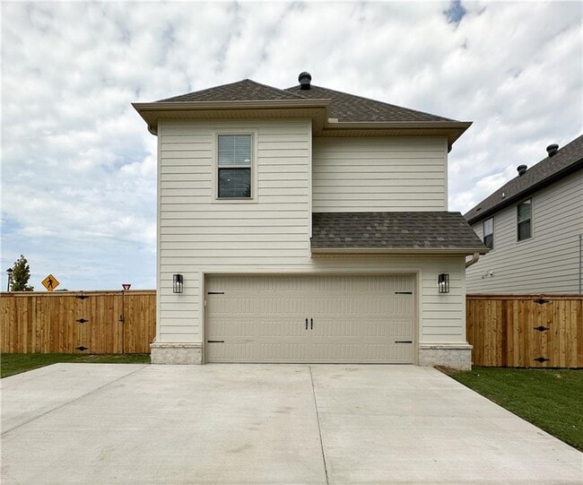 Building Photo - 4473 W Bronco Dr