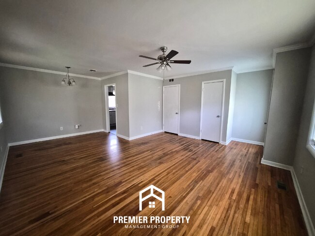 Building Photo - Charming 3BR/1.5BA in West Huntsville | Hardwood Floors Throughout & Fenced Yard