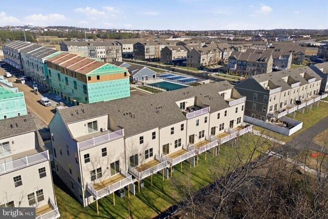 Building Photo - 1017 Venifena Terrace SE