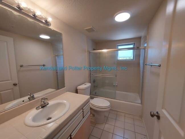 Building Photo - Spacious 1 bedroom loft in Santa Cruz