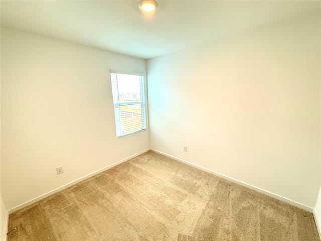 Building Photo - 6216 Sanderling St