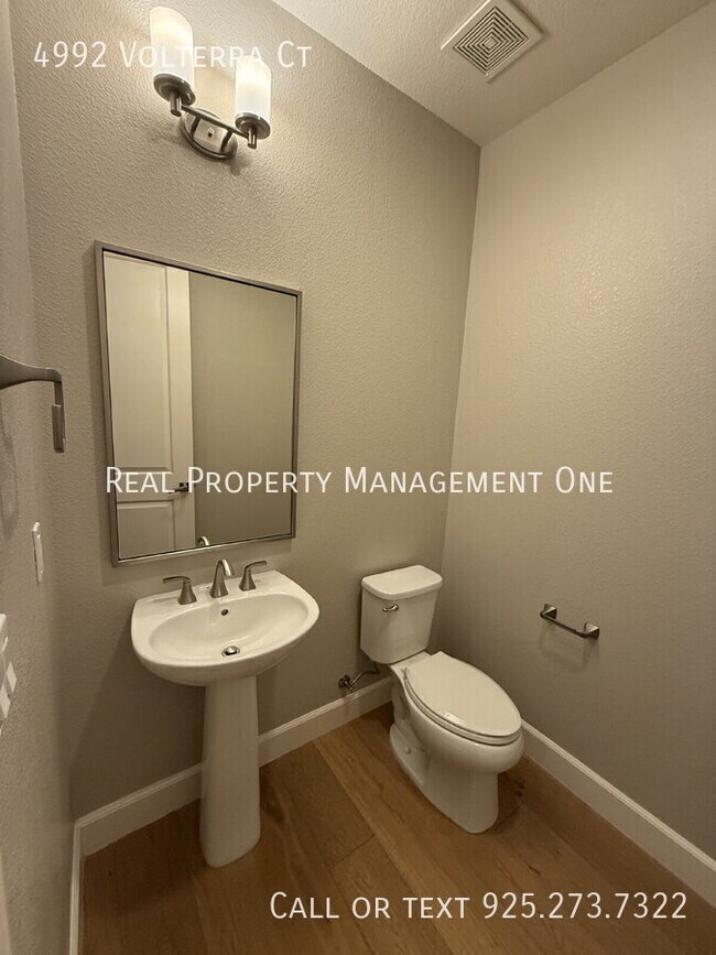 Building Photo - 4992 Volterra Ct