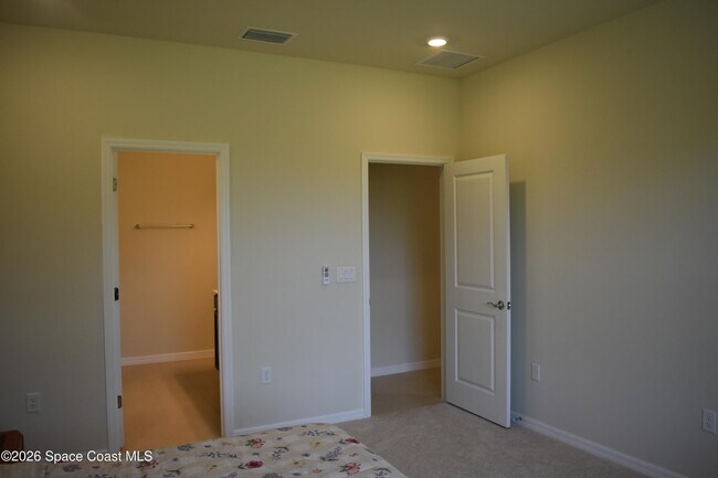 Building Photo - 5039 Sunnytime St
