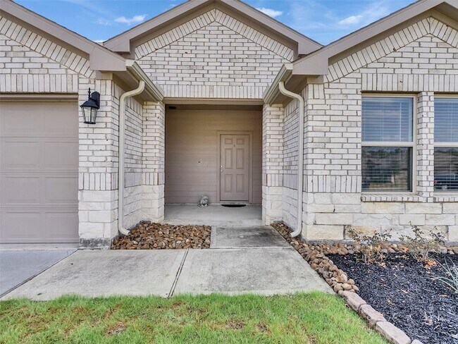 Building Photo - 2521 Honey Nest Ln