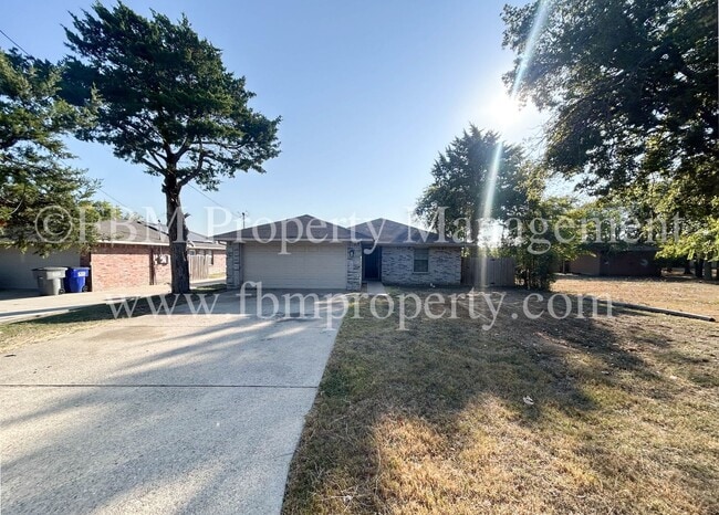 Primary Photo - 3640 Waters St