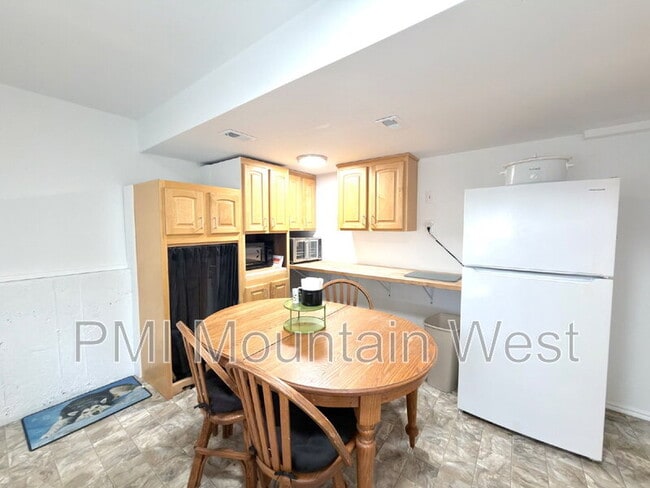 Building Photo - 1020 E 1275 N