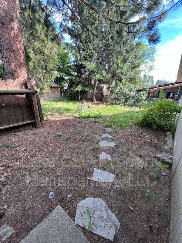 Building Photo - 1099 Woolsey Dr