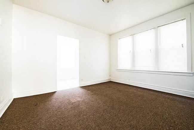 Building Photo - 5314 W Washington Blvd