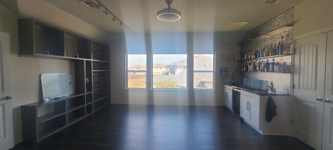 Building Photo - 5801 Antioch Cv