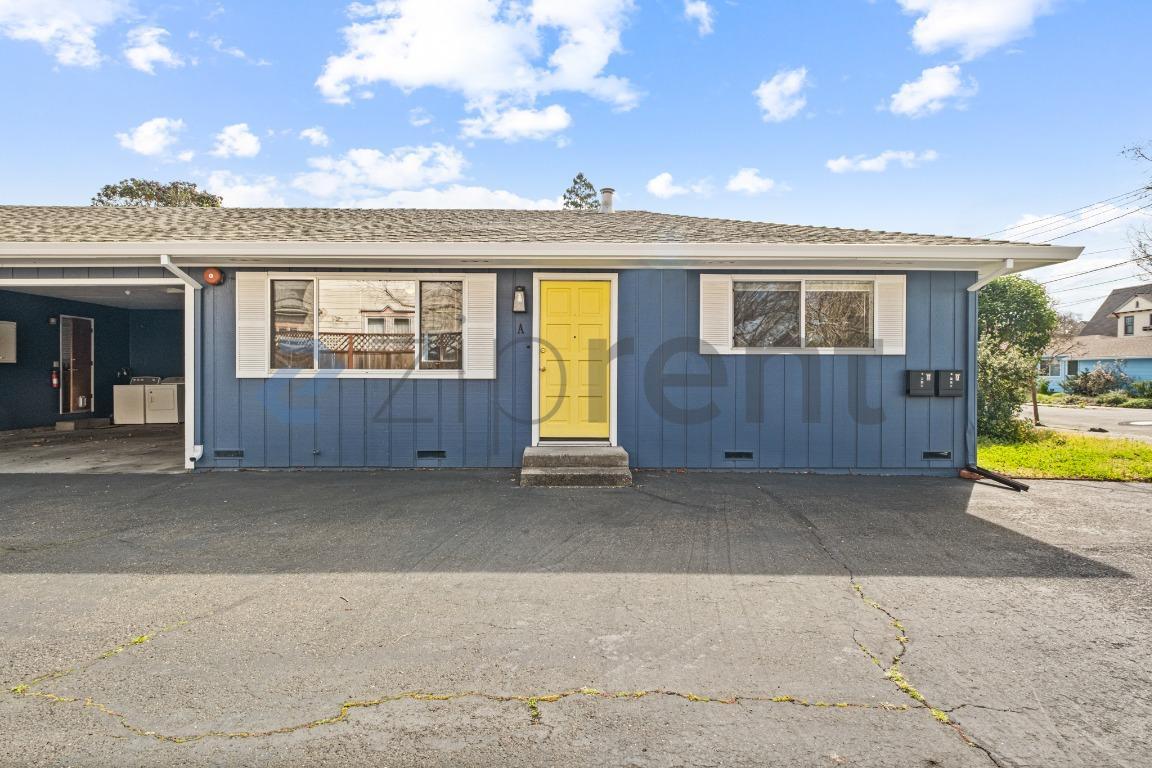 Building Photo - 12 Post St