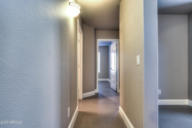 Building Photo - 22306 N Van Loo Dr