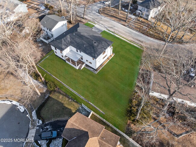Building Photo - 459 Harnell Ave