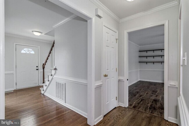 Building Photo - 2009 White Lake Dr